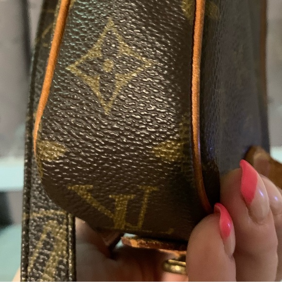 Louis Vuitton vintage Monogram Pochette Marly Bandouliere - Picture 9 of 16